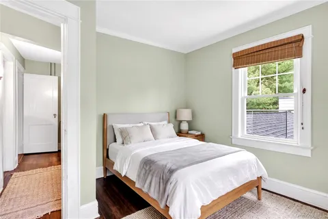 $1,299,000 | 2 Van Buren Street, Port Washington, NY 11050