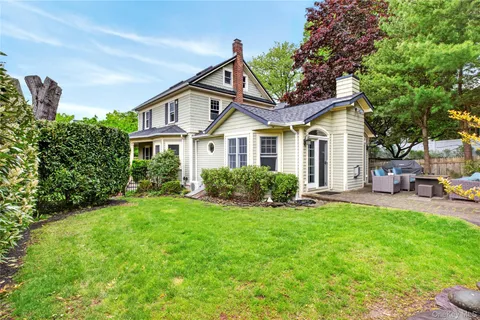 $1,299,000 | 2 Van Buren Street, Port Washington, NY 11050