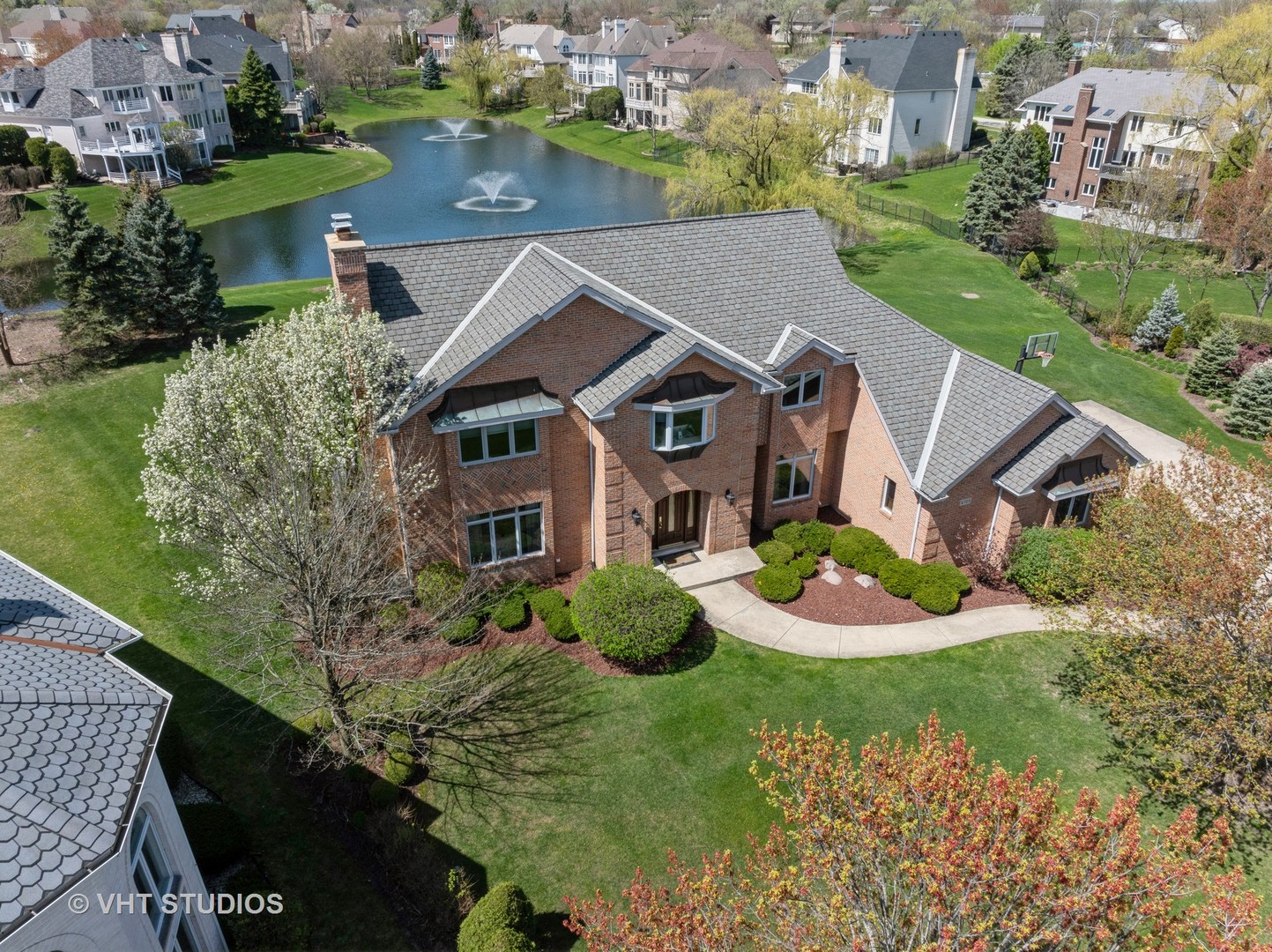 6705 Fieldstone Drive Burr Ridge, IL 60527 - Photo 2 of 41 an aerial view of a house