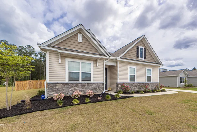 $2,875 | 1142 Wading Point Boulevard, Huger, SC 29450
