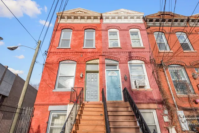 $3,300 | 92 Prescott Street, Unit 2, Jersey City, NJ 07304