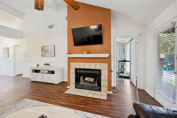 $325,000 | 109 Hickory Springs Drive, Euless, TX 76039