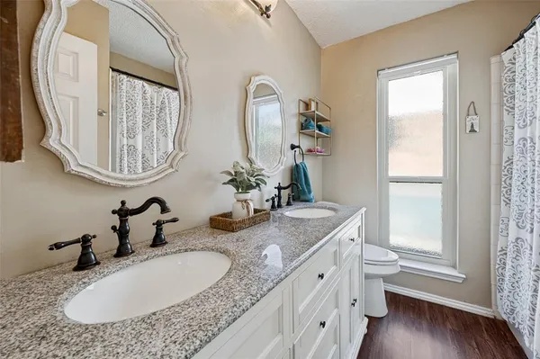 $325,000 | 109 Hickory Springs Drive, Euless, TX 76039