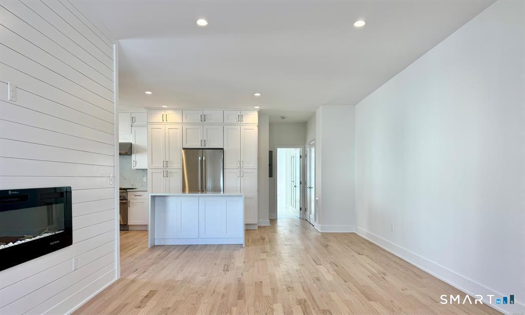 25 A Village Road Milford, CT 06460 - Photo 4 of 20