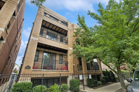 $4,395 | 1956 West Ohio Street, Unit 1W, Chicago, IL 60622