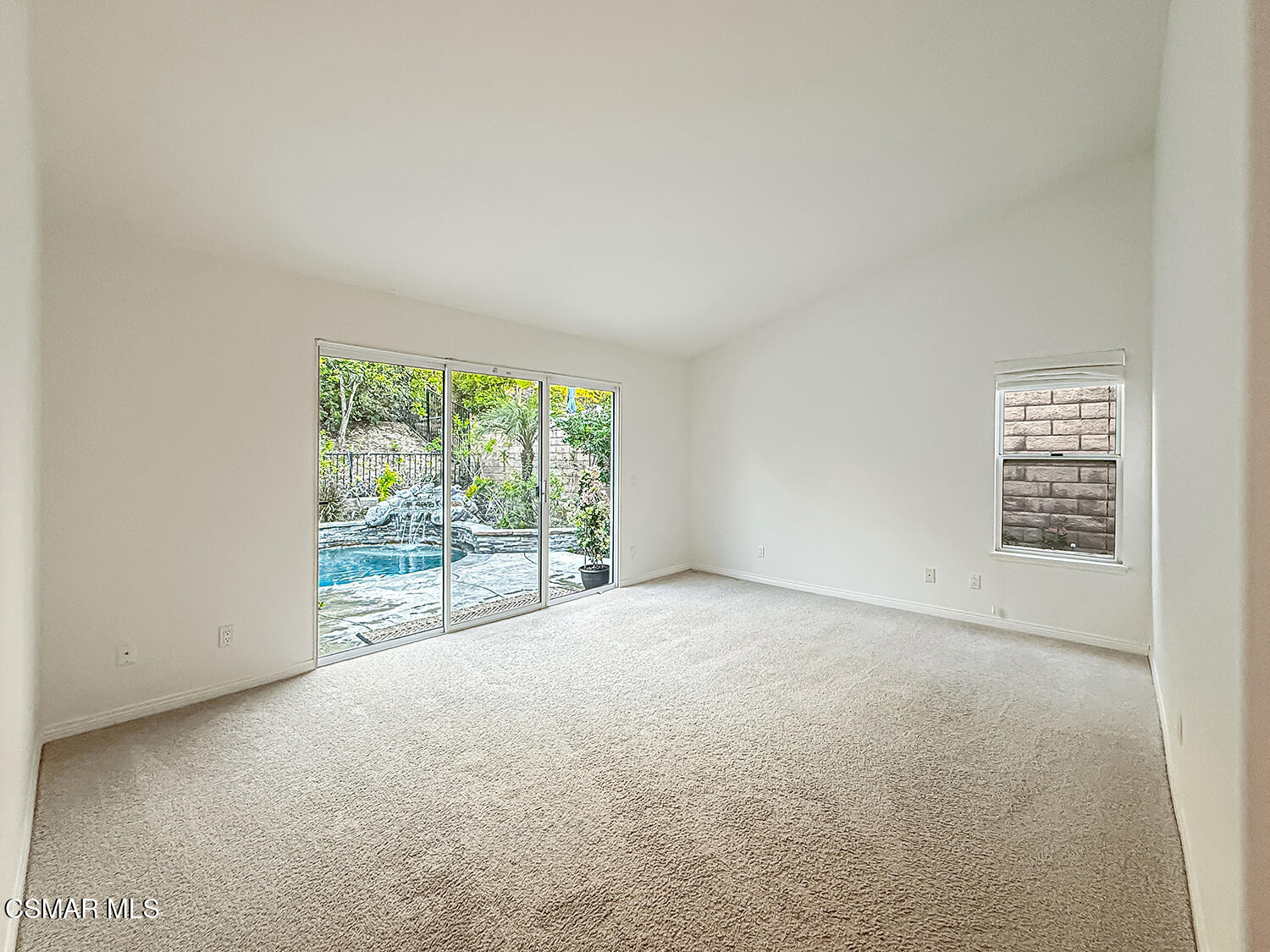 2457 Rutland Place Thousand Oaks, CA 91362 - Photo 19 of 45 iPrimary Bedroom Suite1