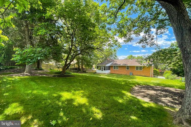 $790,000 | 10714 Almond Street, Fairfax, VA 22032