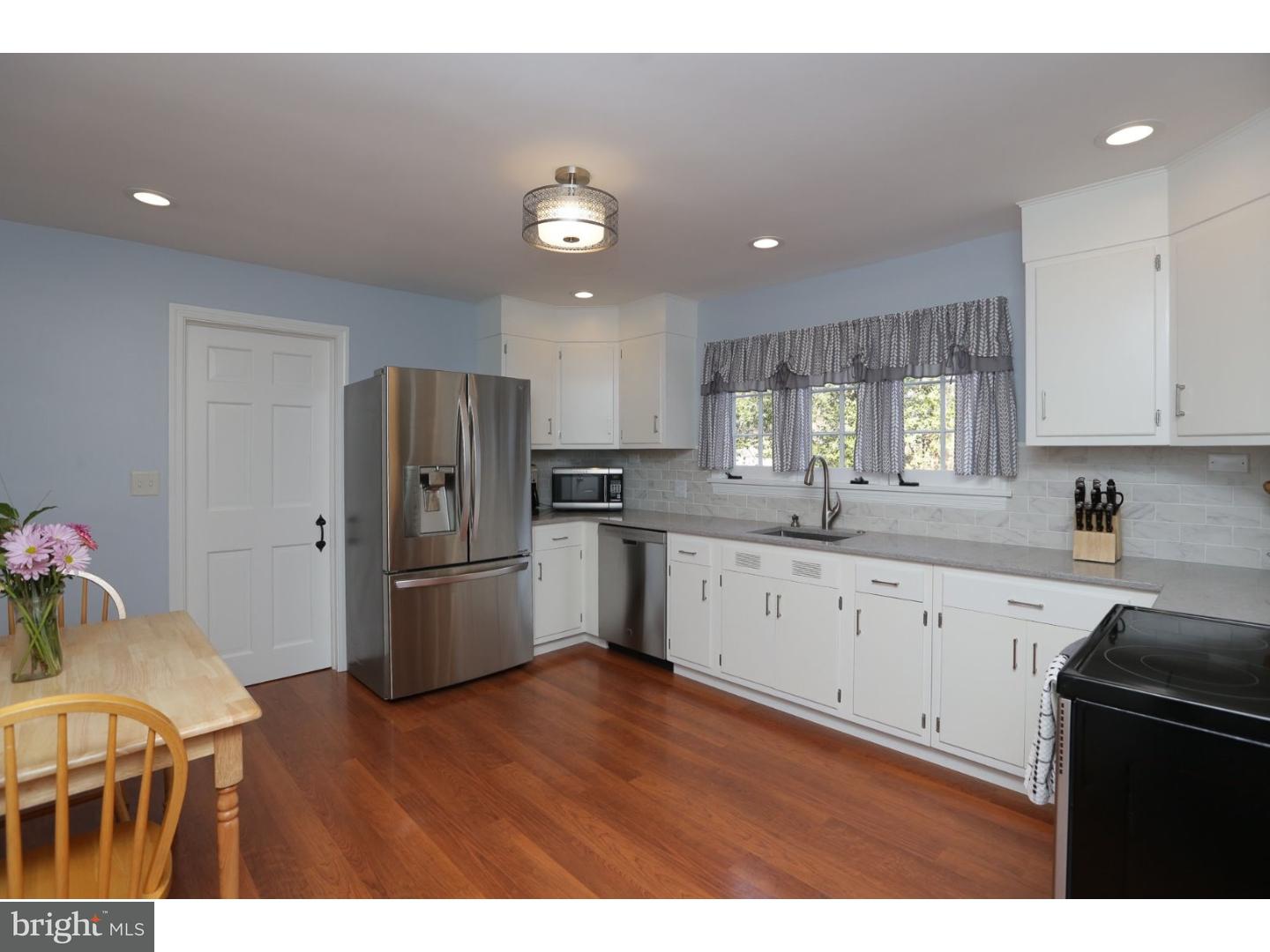 214 Kent Road Wyncote, PA 19095 - Photo 6 of 25