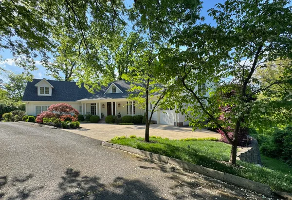 $2,675,000 | 1117 Winding Oaks Way, Chattanooga, TN 37405