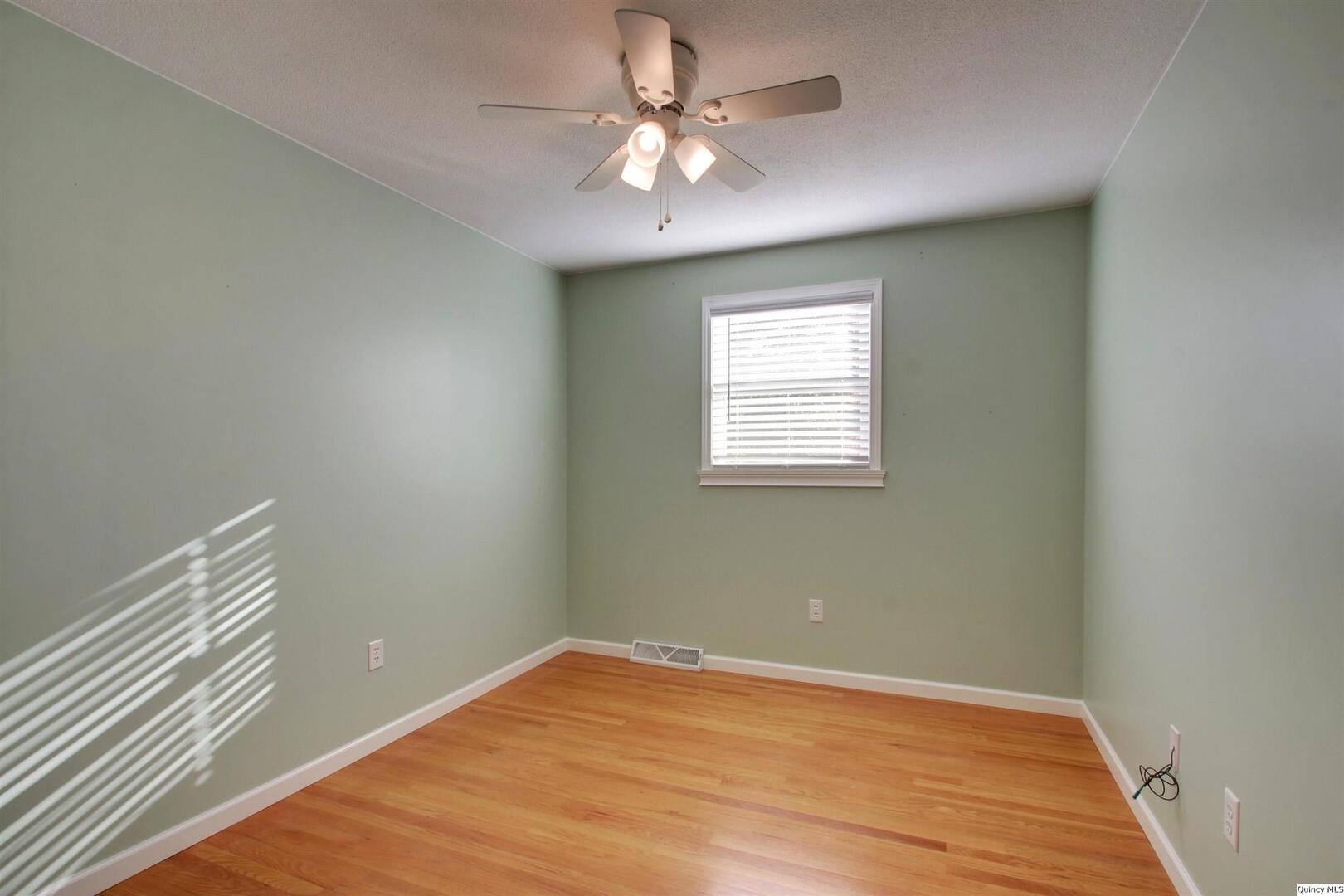 1205 Daniel Court Quincy, IL 62305 - Photo 14 of 18