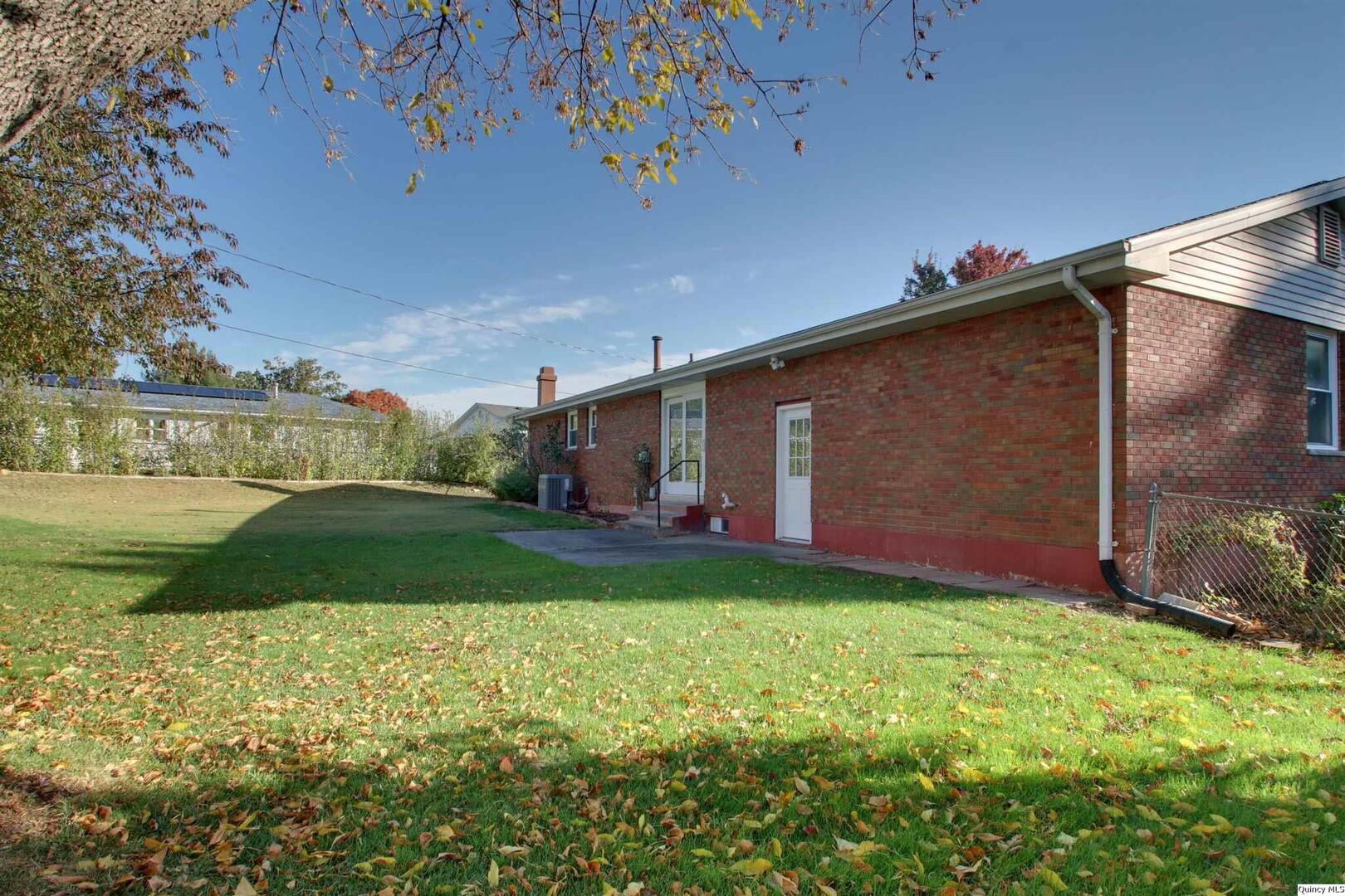 1205 Daniel Court Quincy, IL 62305 - Photo 18 of 18
