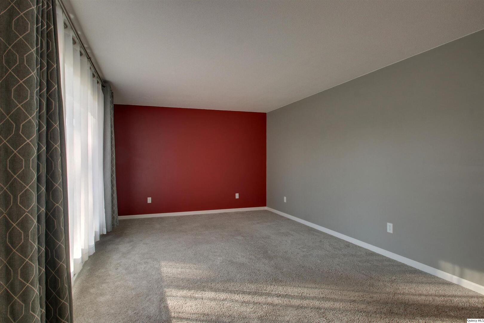 1205 Daniel Court Quincy, IL 62305 - Photo 7 of 18