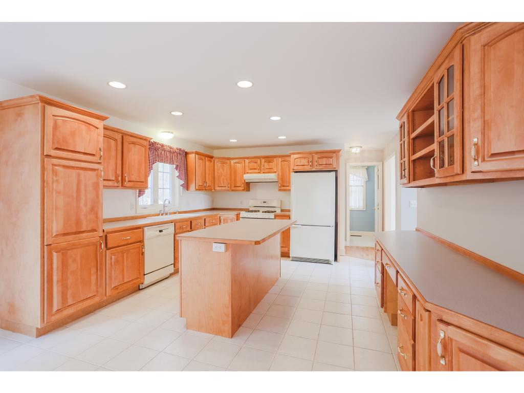 44 Monument Hill Road Pelham, NH 03076 - Photo 2 of 26