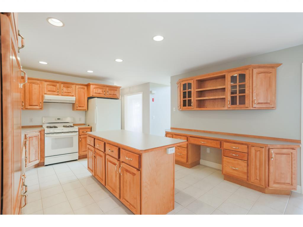 44 Monument Hill Road Pelham, NH 03076 - Photo 3 of 26