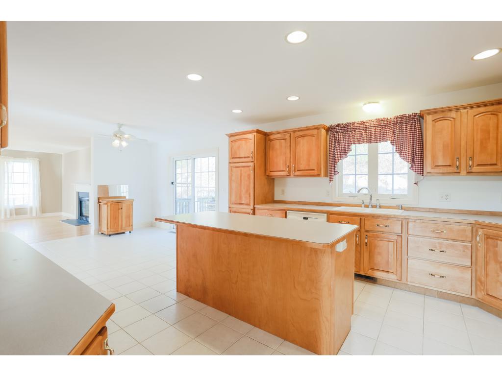 44 Monument Hill Road Pelham, NH 03076 - Photo 5 of 26