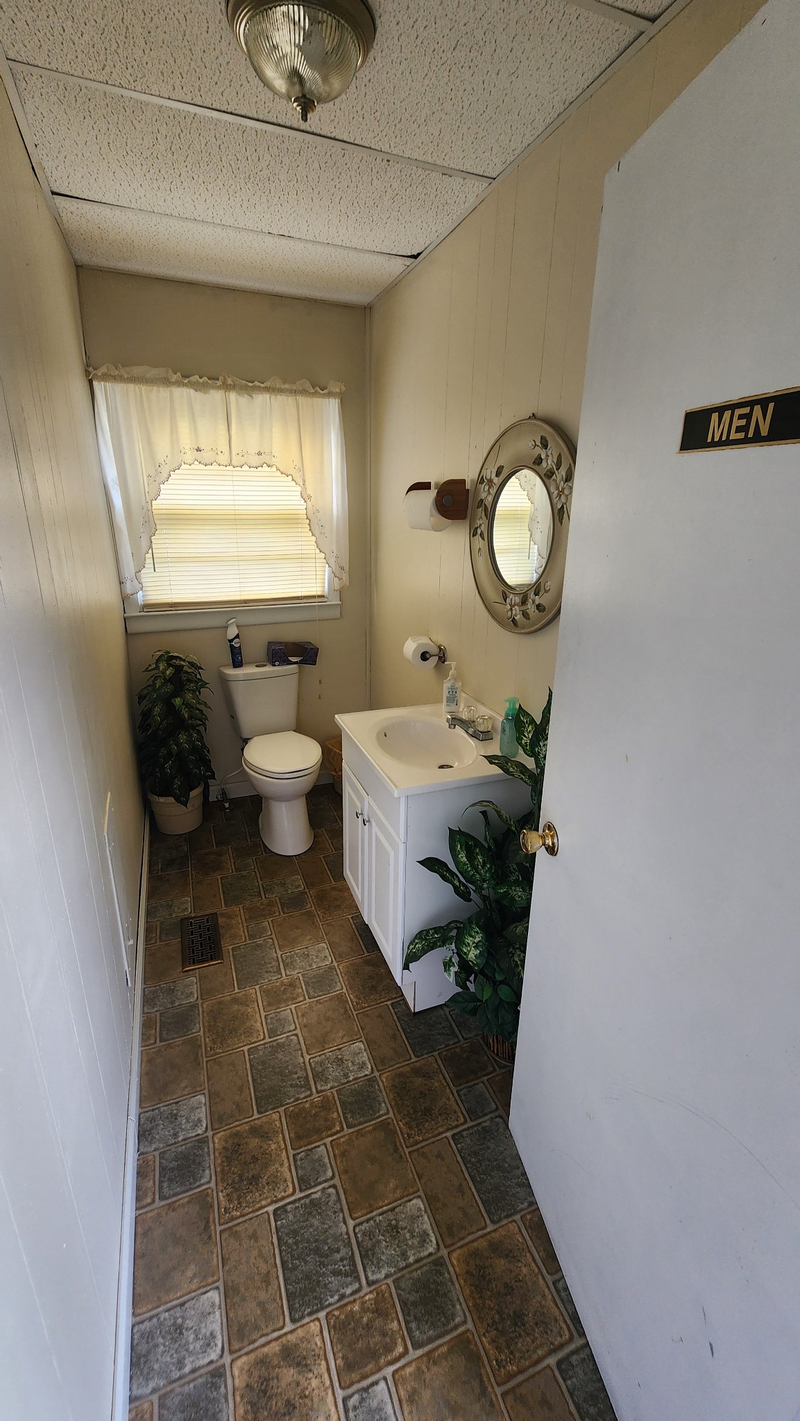 194 Allen's Chapel Road Smithville, TN 37166 - Photo 6 of 13 a bathroom with a toilet sink and mirror