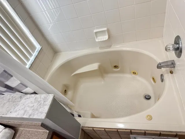 $479,995 | 2807 Playing Otter Court, Kissimmee, FL 34747