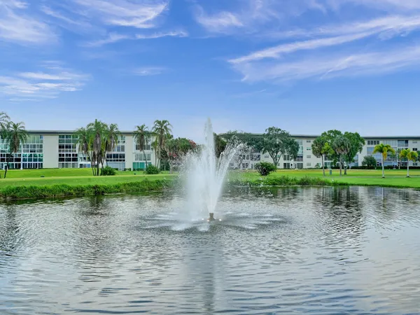 $2,300 | 1208 Bahama Bend, Unit H2, Coconut Creek, FL 33066