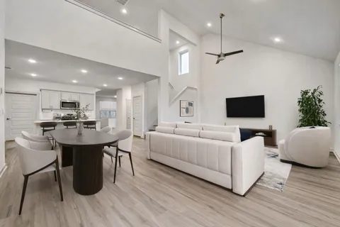 $450,000 | 7517 Peggie Nell Drive, Austin, TX 78724