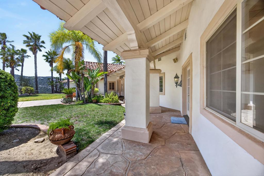 29629 Castleridge Road Valley Center, CA 92082 - Photo 5 of 45