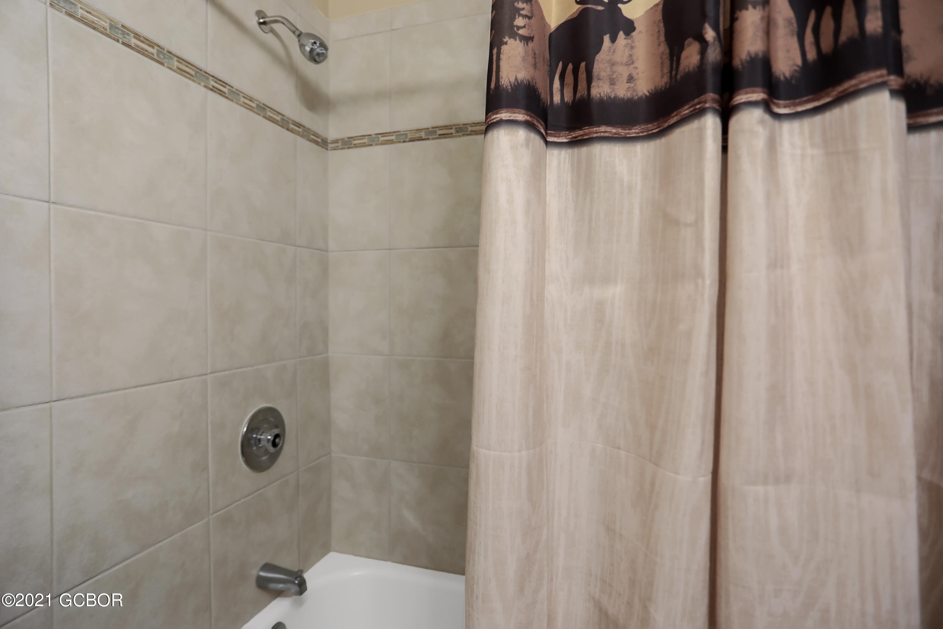 83 County Road, Unit A6 Fraser, CO 80442 - Photo 20 of 30 Hall Bathroom