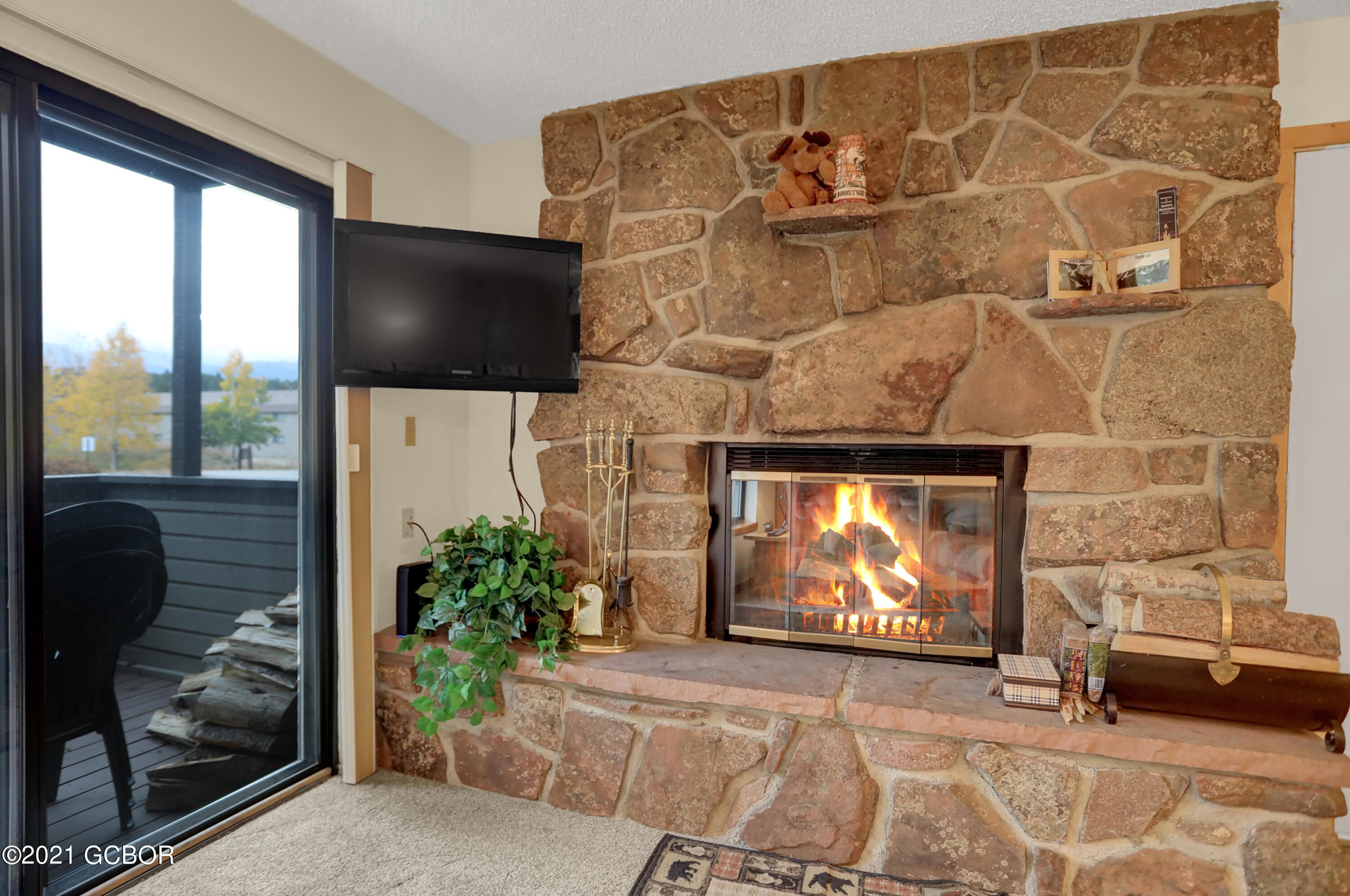83 County Road, Unit A6 Fraser, CO 80442 - Photo 3 of 30 Living Room