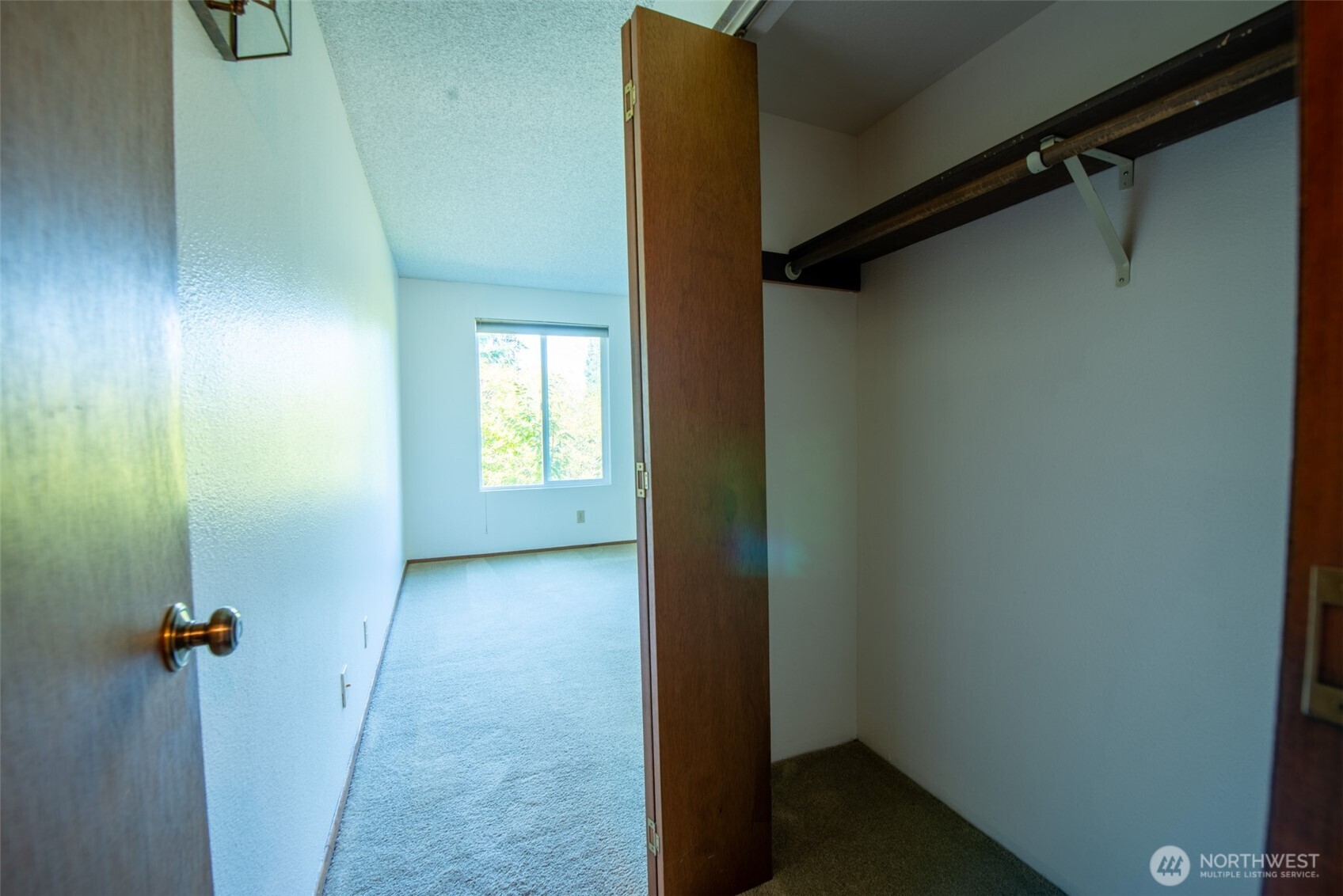 17417 Ashworth Avenue North, Unit 303 Shoreline, WA 98133 - Photo 18 of 24