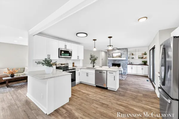 $524,900 | 16151 Terrace Road, Spring Lake, MI 49456