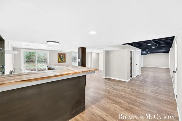 $524,900 | 16151 Terrace Road, Spring Lake, MI 49456