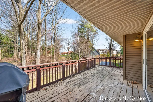 $524,900 | 16151 Terrace Road, Spring Lake, MI 49456