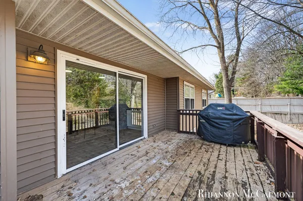 $524,900 | 16151 Terrace Road, Spring Lake, MI 49456