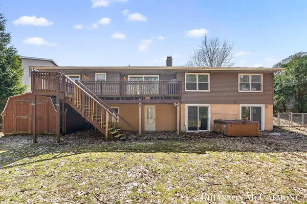 $524,900 | 16151 Terrace Road, Spring Lake, MI 49456