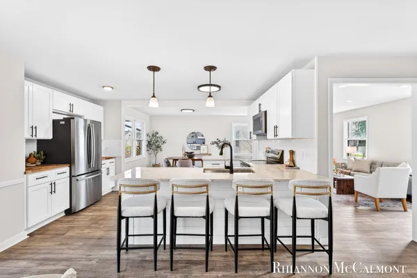 $524,900 | 16151 Terrace Road, Spring Lake, MI 49456