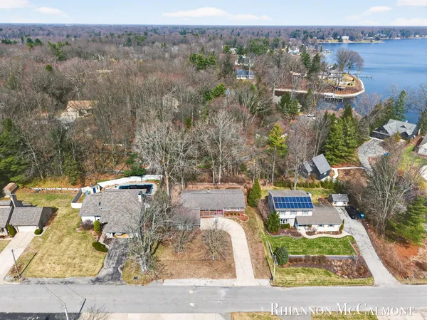 $524,900 | 16151 Terrace Road, Spring Lake, MI 49456