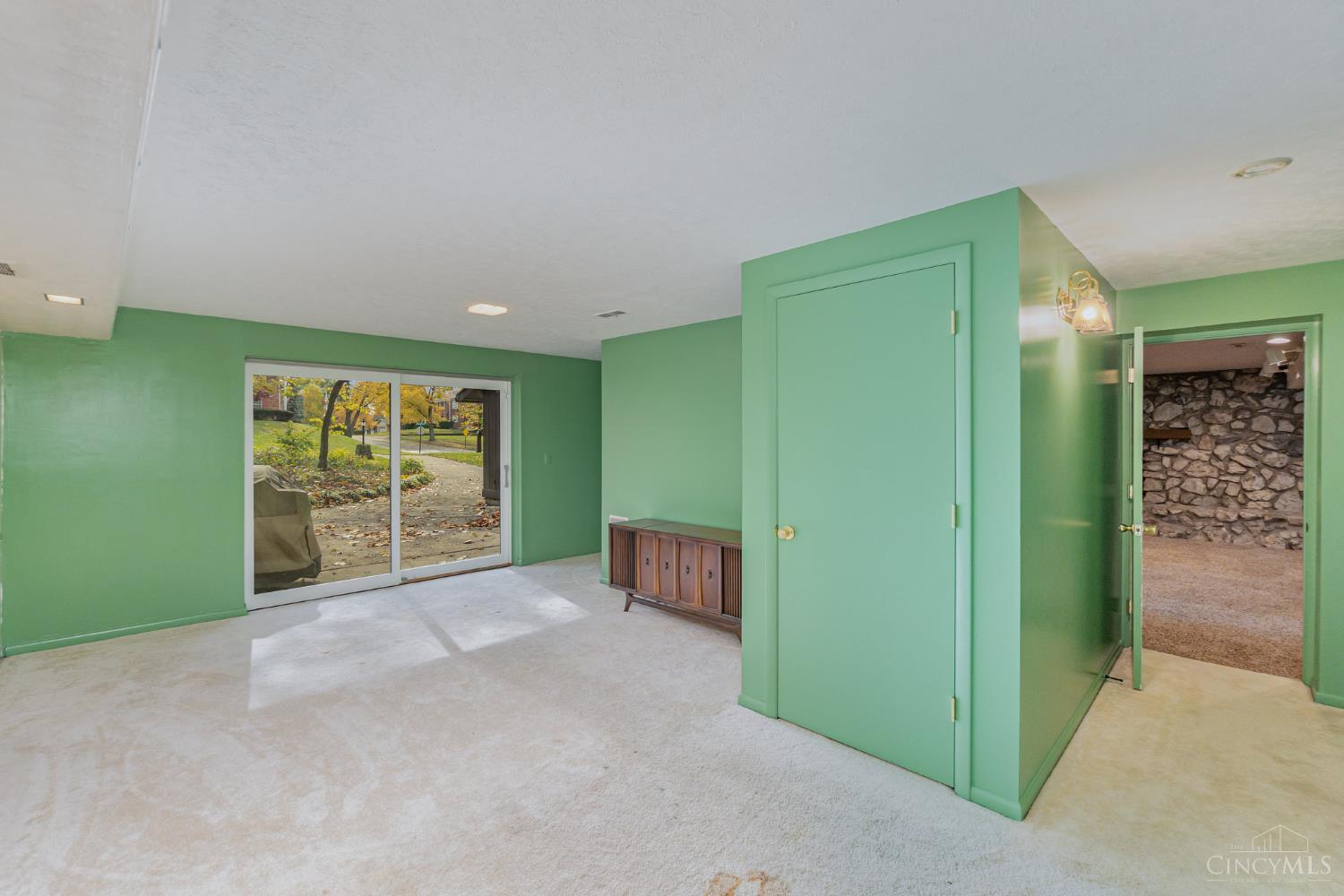 4105 Rosedale Road Middletown, OH 45042 - Photo 21 of 27 2nd master bedroom with walkout