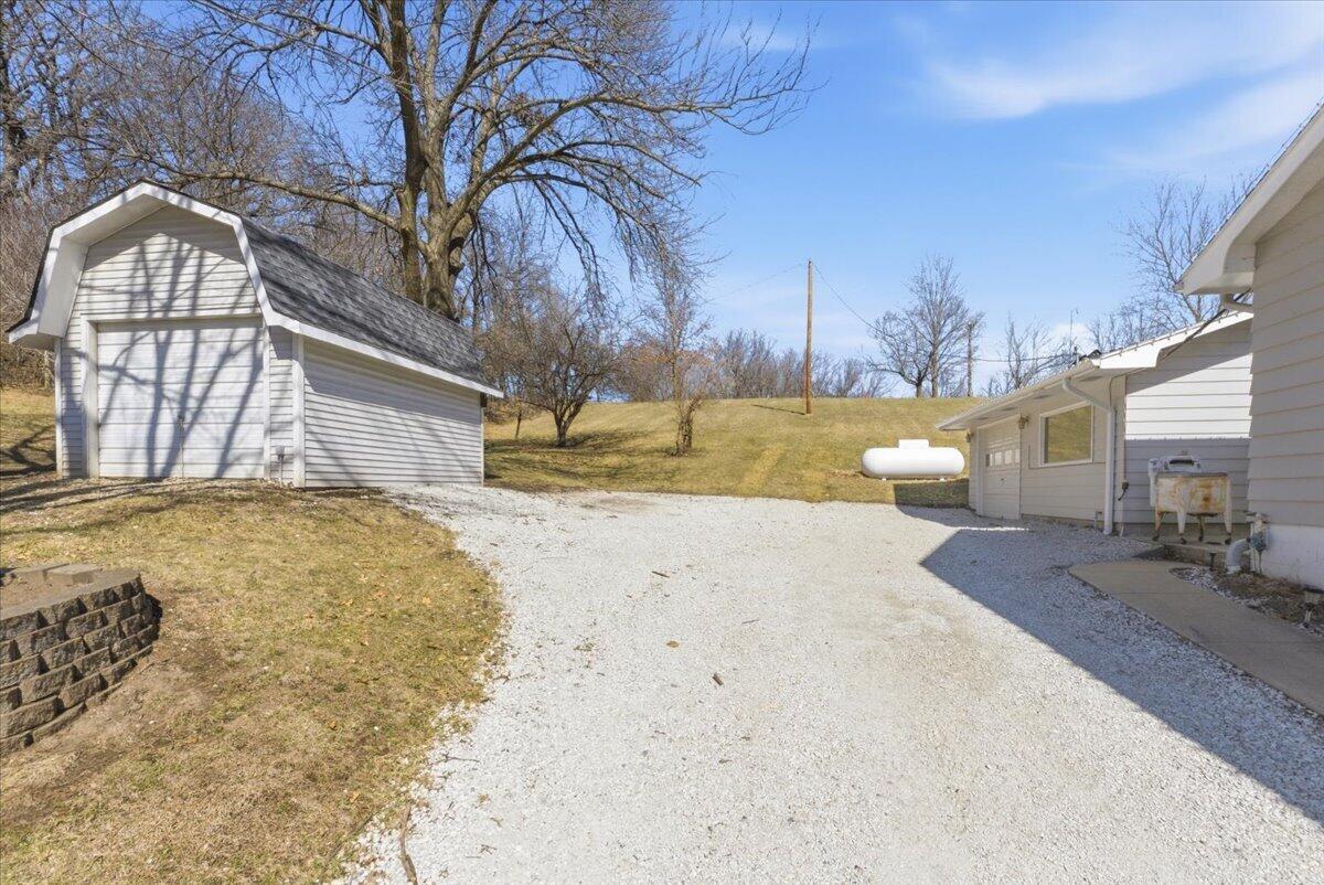 20264 Honeysuckle Road Council Bluffs, IA 51503 - Photo 37 of 49 37-20264 Honeysuckle Rd_037