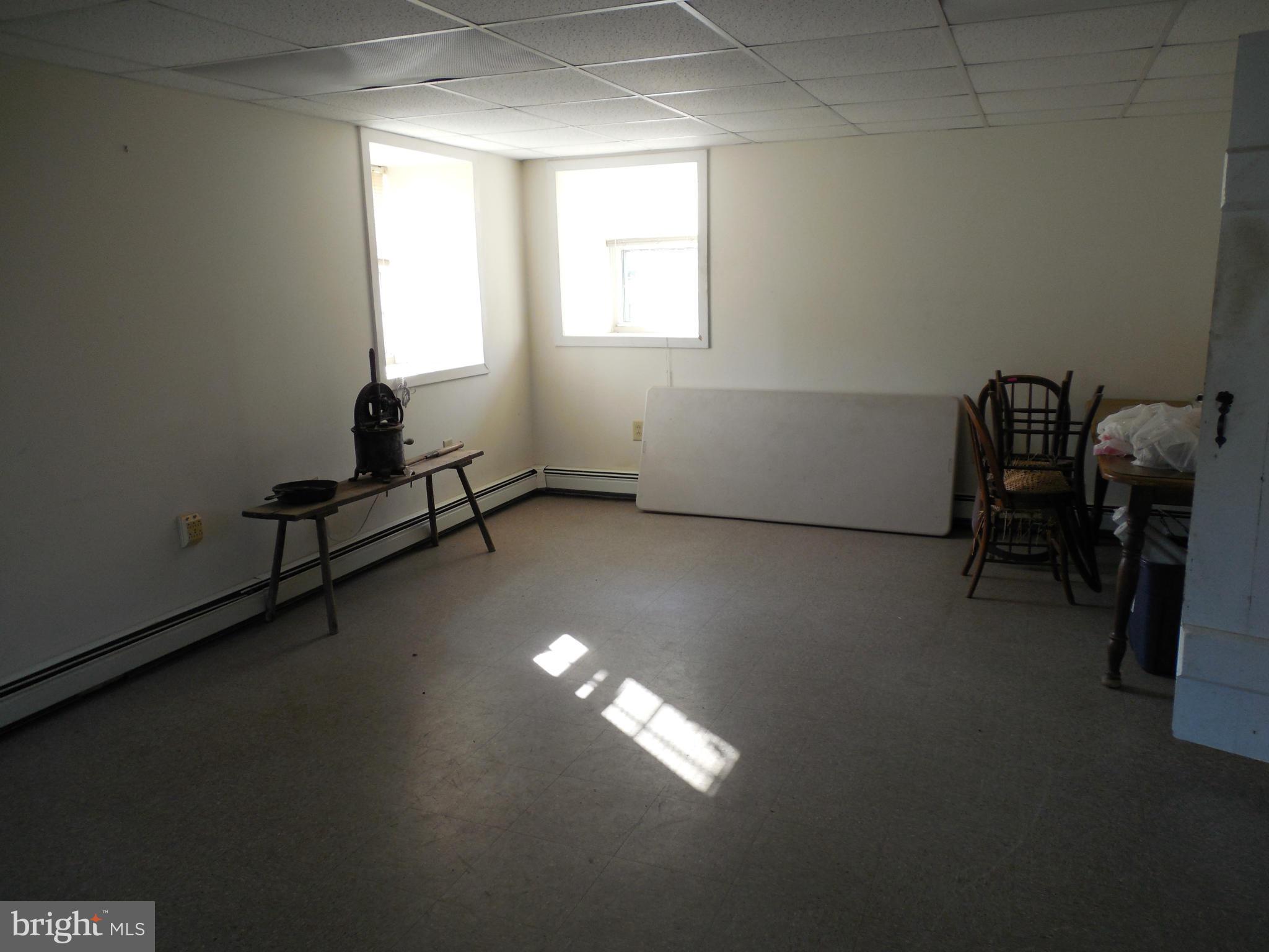 416 High Street New Windsor, MD 21776 - Photo 18 of 20 Rec room on lower level.