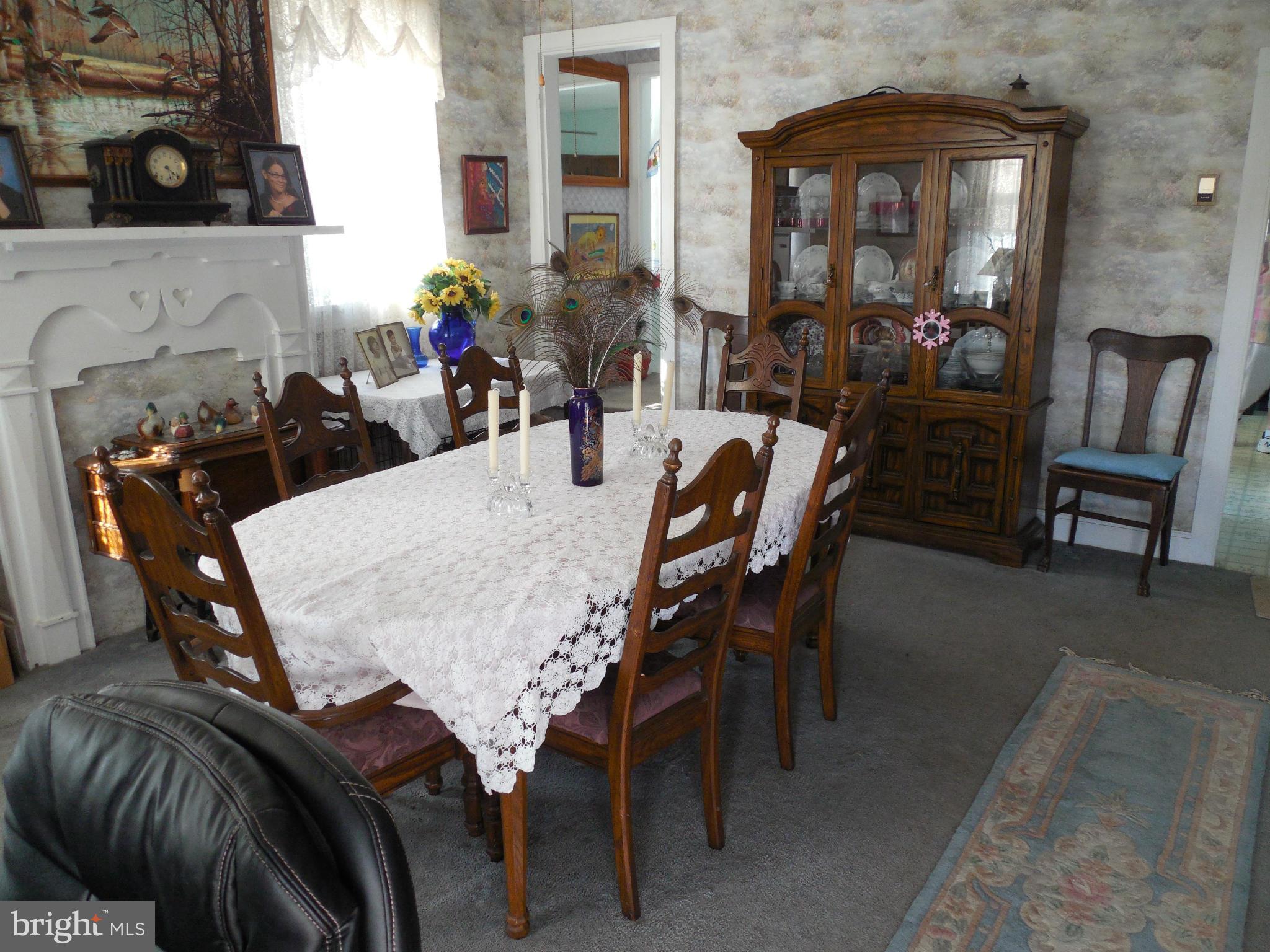 416 High Street New Windsor, MD 21776 - Photo 10 of 20 Another view of dining room with areaway to kitche
