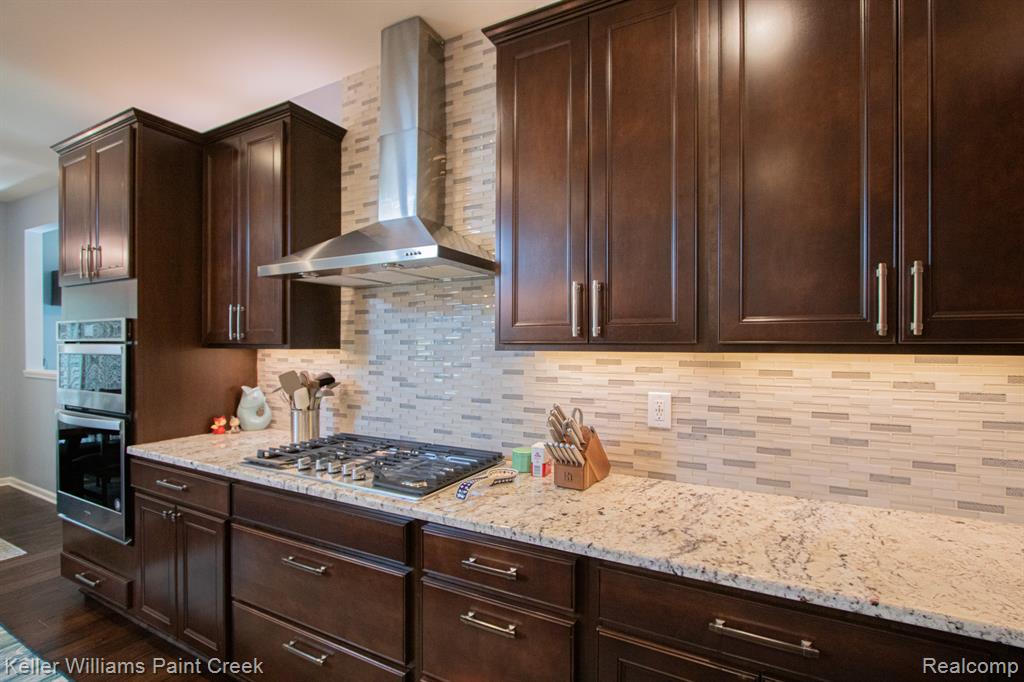 2009 Logan Drive Rochester Hills, MI 48309 - Photo 11 of 53