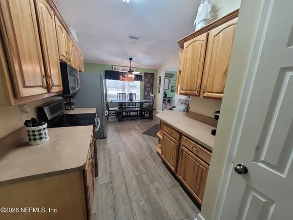 $2,900 | 906 County Road 217, Jacksonville, FL 32234