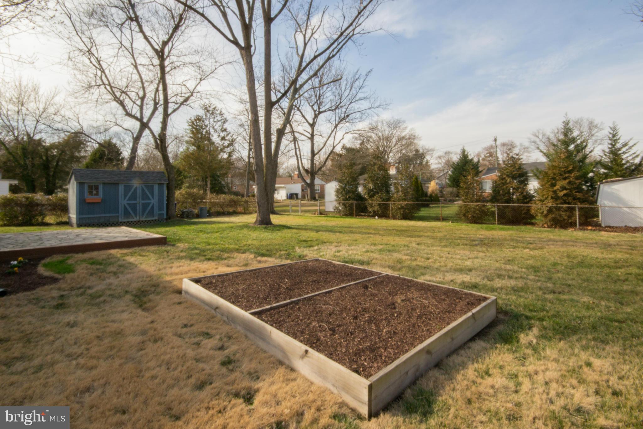 1808 Jamestown Road Alexandria, VA 22308 - Photo 24 of 30 The gardener in your family will love this!