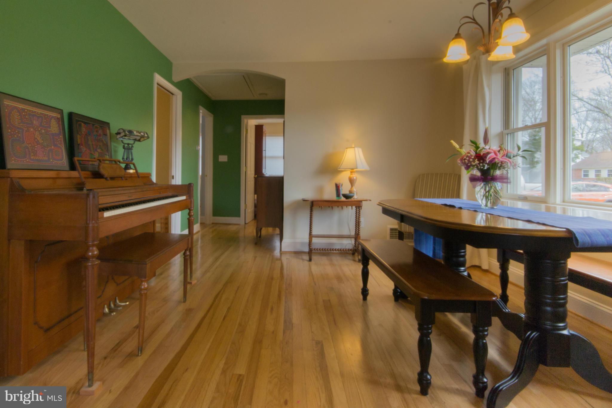 1808 Jamestown Road Alexandria, VA 22308 - Photo 5 of 30 Living Room with gleaming hardwood floors.