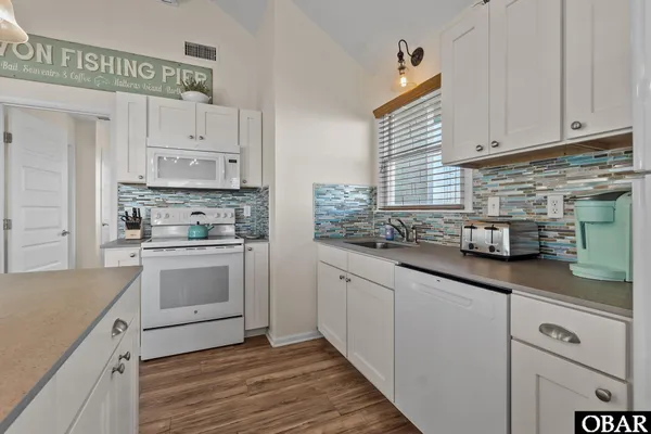 $675,000 | 41490 Ocean View Drive, Avon, NC 27915