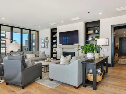 a view of a livingroom with furniture