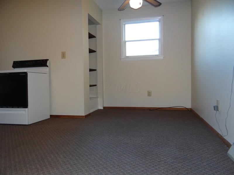 6018 Radekin Road Columbus, OH 43232 - Photo 7 of 27