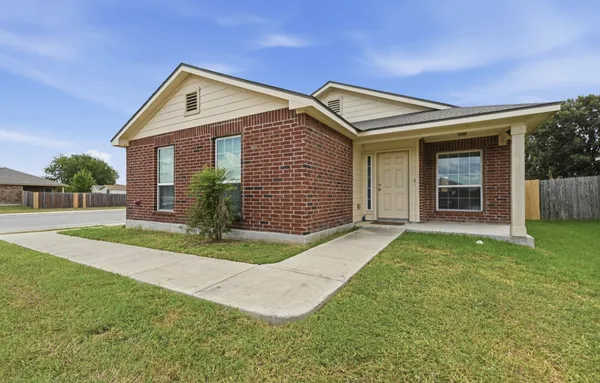 $1,850 | 1600 Wedgewood Trail, Lockhart, TX 78644