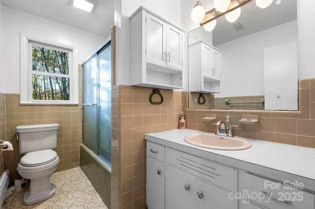 $379,900 | 1185 10th St Pl Circle Northwest, Hickory, NC 28601