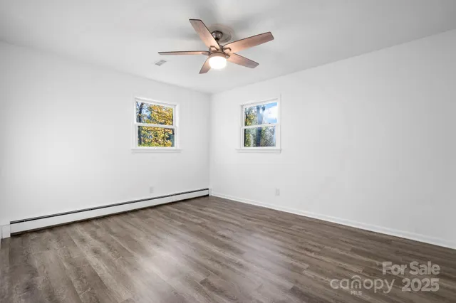 $379,900 | 1185 10th St Pl Circle Northwest, Hickory, NC 28601