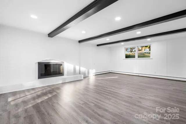 $379,900 | 1185 10th St Pl Circle Northwest, Hickory, NC 28601