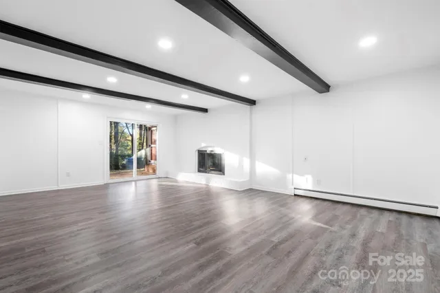 $379,900 | 1185 10th St Pl Circle Northwest, Hickory, NC 28601